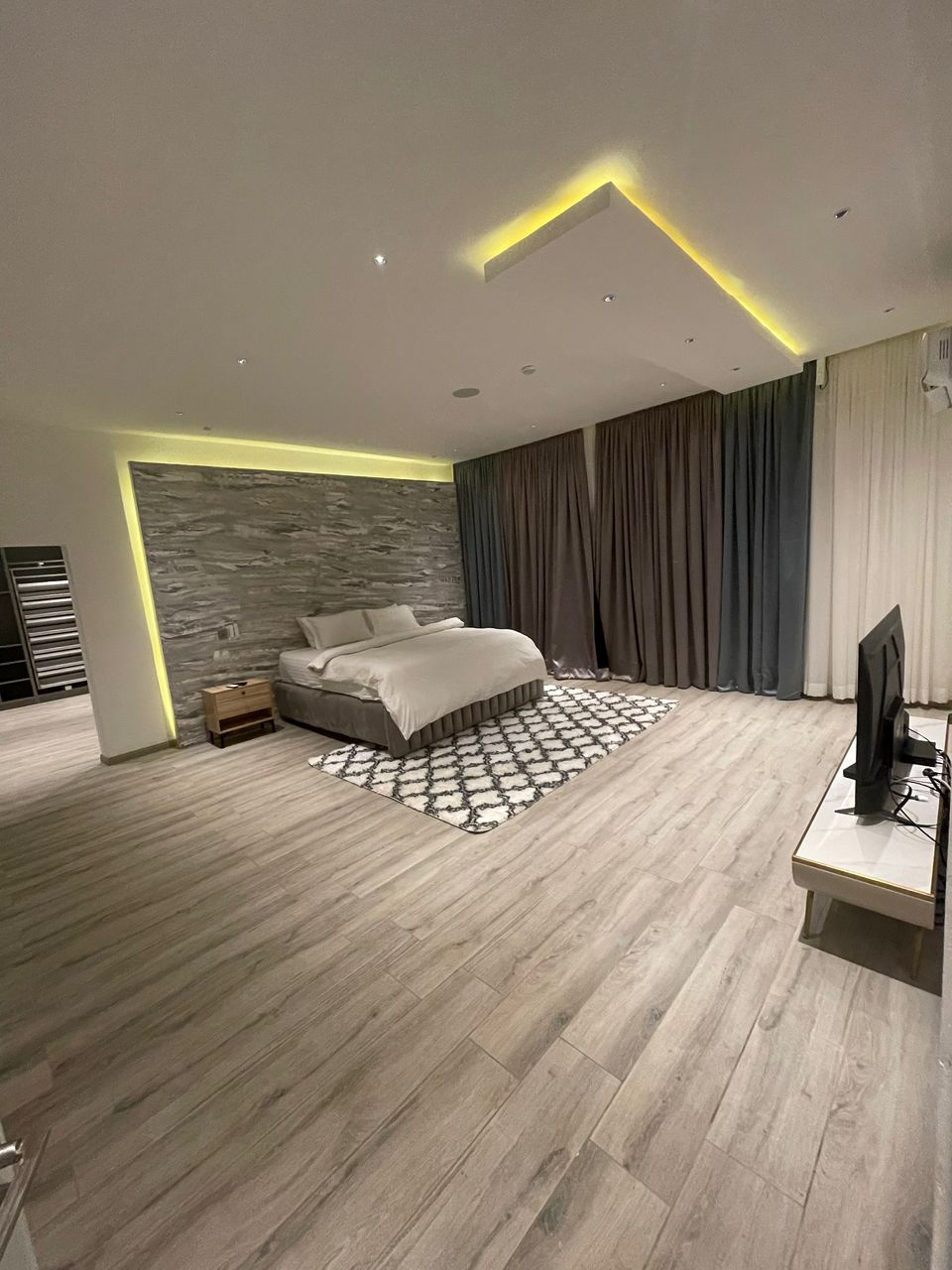 4-Bedroom Luxury Penthouse